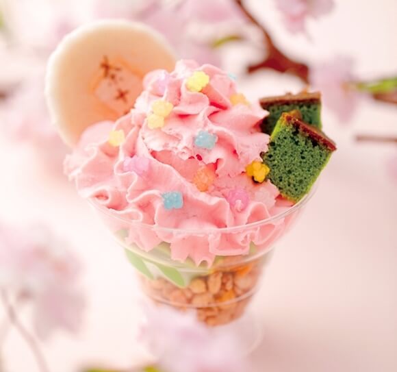 Лёгкое мороженое в весеннем цвете