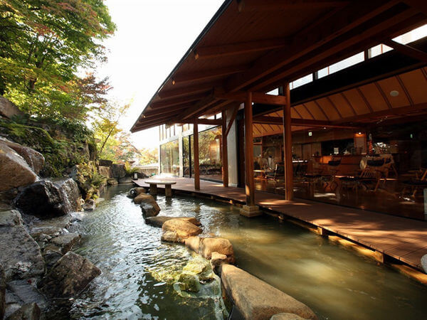 5 лучших отелей Японии с горячими источниками