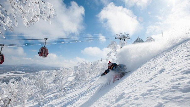 покататься на лыжах в Японии