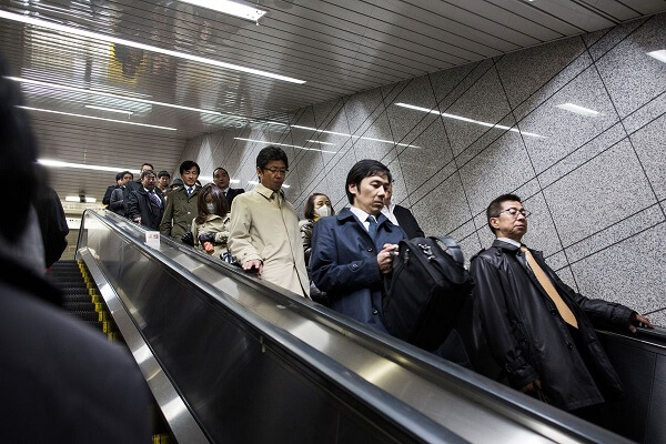 эскалатор в японском метро