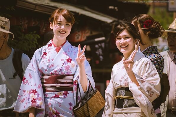 Японки в кимоно