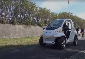 В Японии создали автомобиль, получающий энергию от электрошоссе