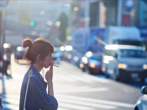 В Японии хотят полностью запретить курение в кафе и ресторанах