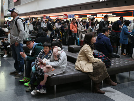 В Японии отменили более ста авиарейсов из-за тайфуна