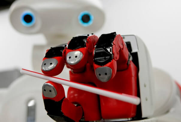 В Японии сконструировали робота, способного работать с хрупкими предметами