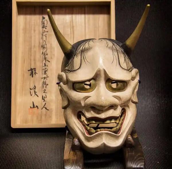 Японская маска Хання