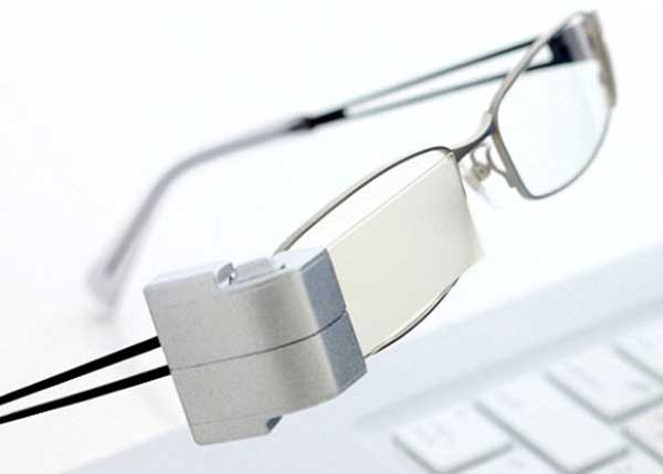 В Японии выпускают уникальные компьютерные очки