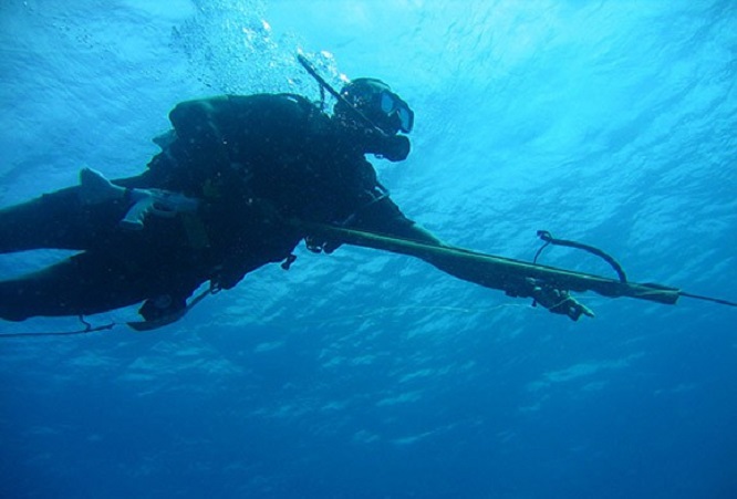 подводный гидрокостюм