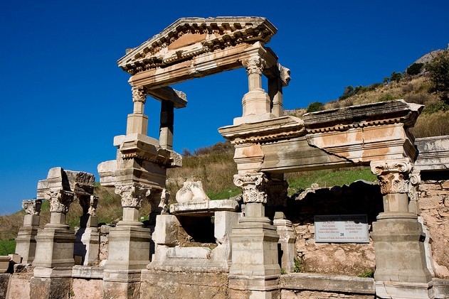 фонтан Трояна в эфесе