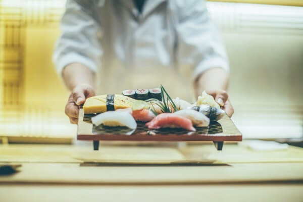 Откройте для себя японскую гастрономическую культуру: путеводитель по лучшим ресторанам Токио и Осаки